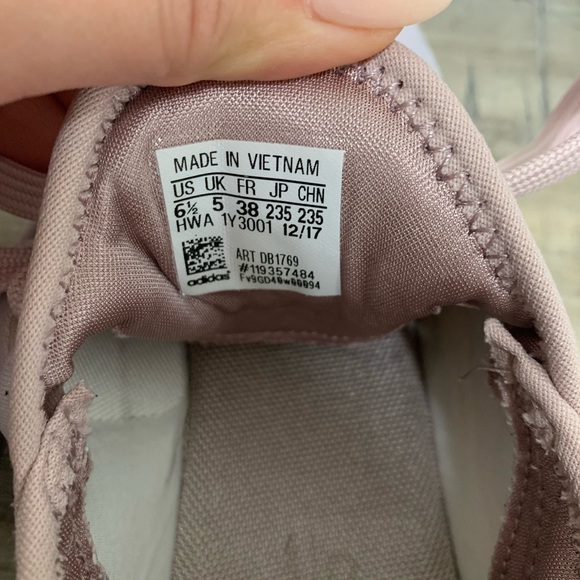 Adidas running shoes - Picture 4 of 4